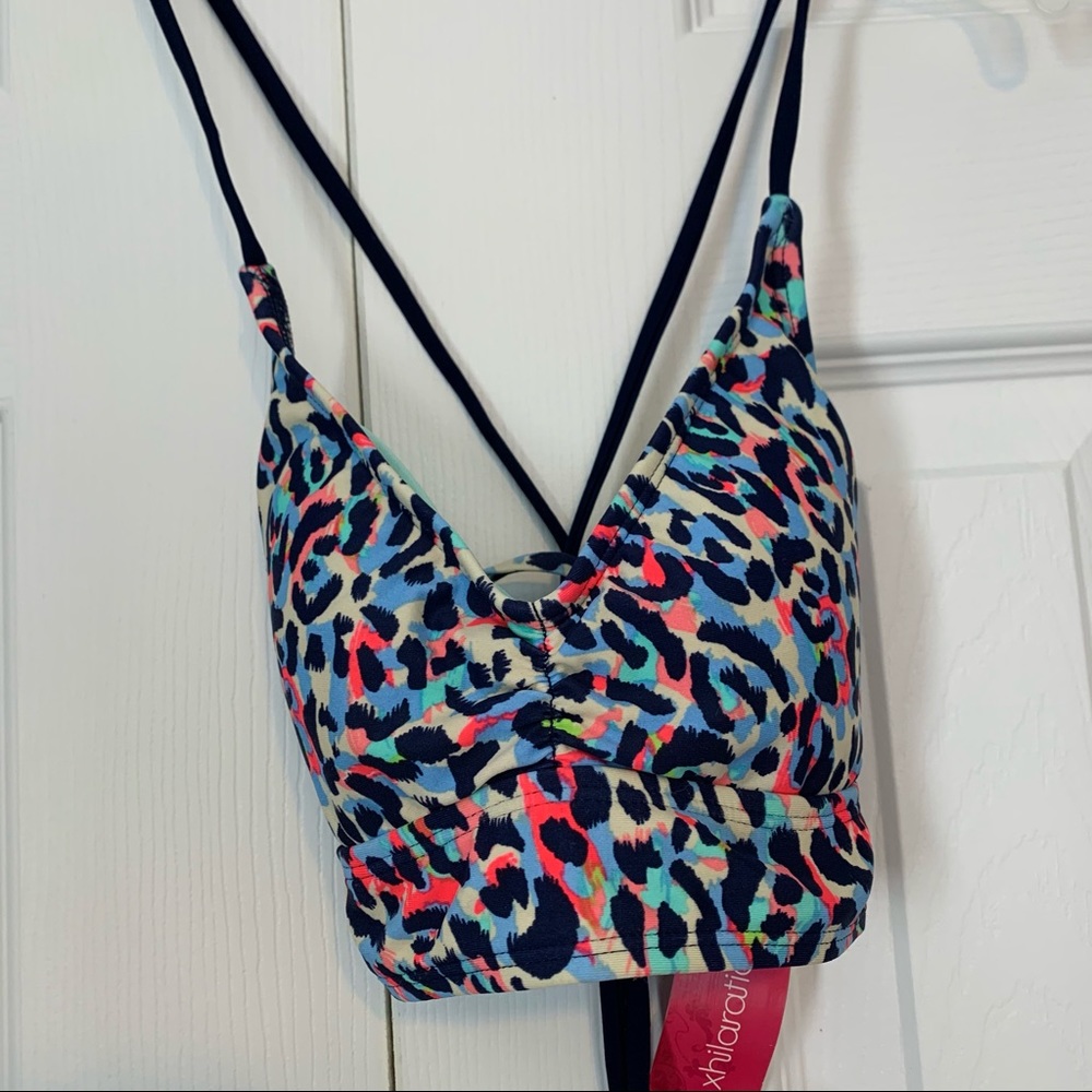👙NWT Colorful leopard print bikini top